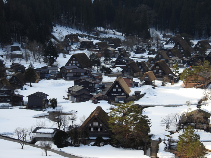 白川郷いいお天気だね 雪解けも進むかな お宿 すみれ荘 公式 世界遺産白川郷荻町合掌造り集落の側にある宿